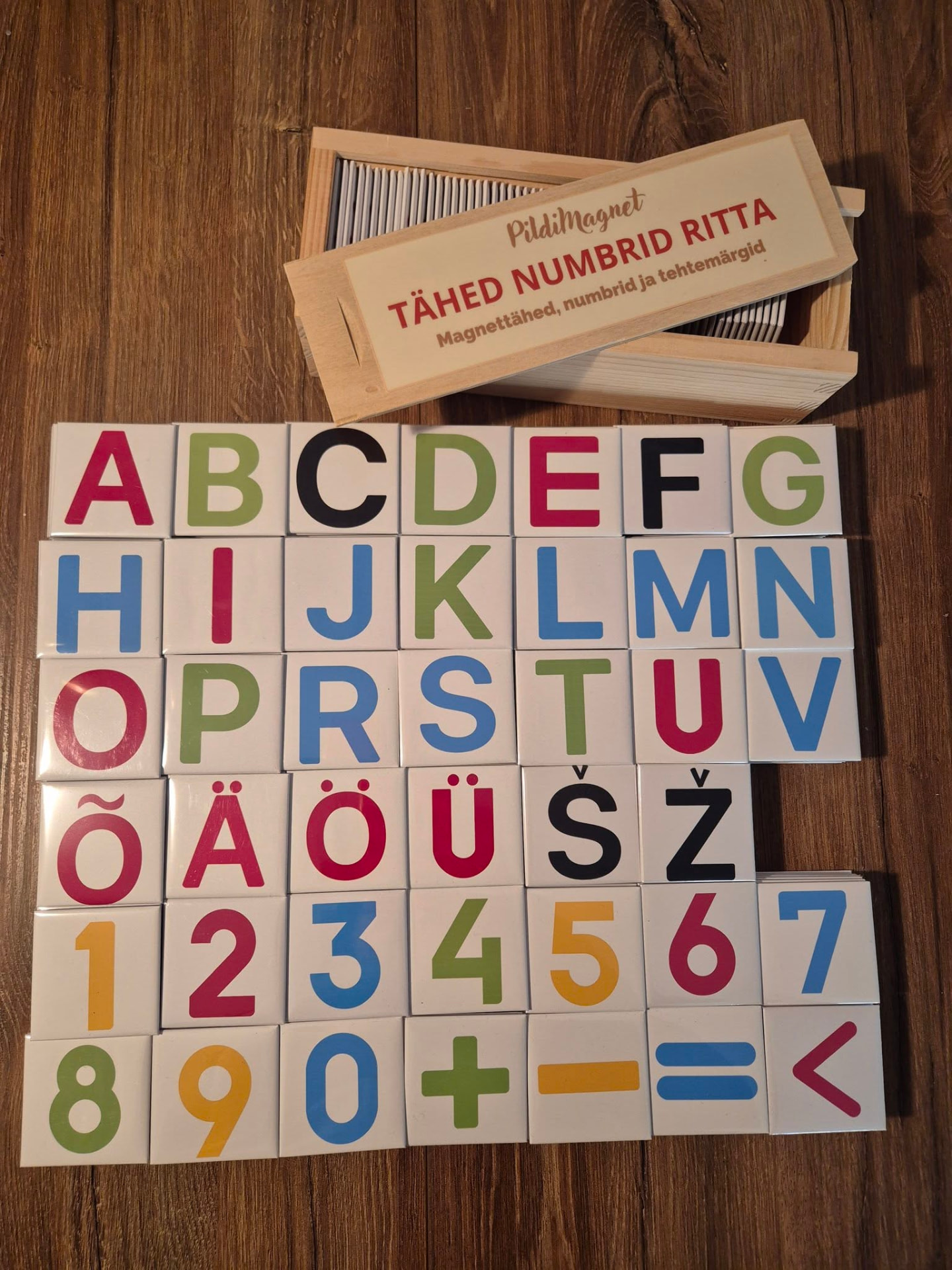 TÄHED NUMBRID RITTA komplekt puidust karbis